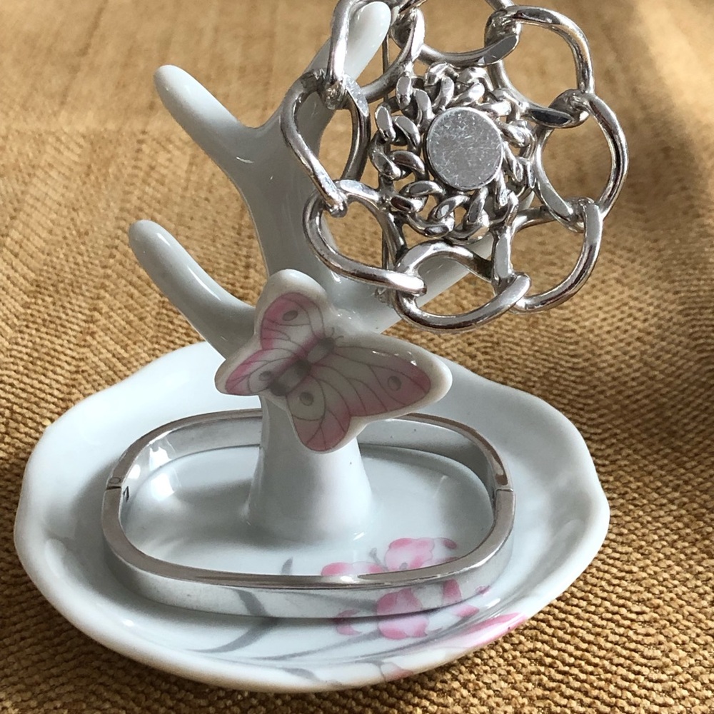 Monet brooch and bracelet set